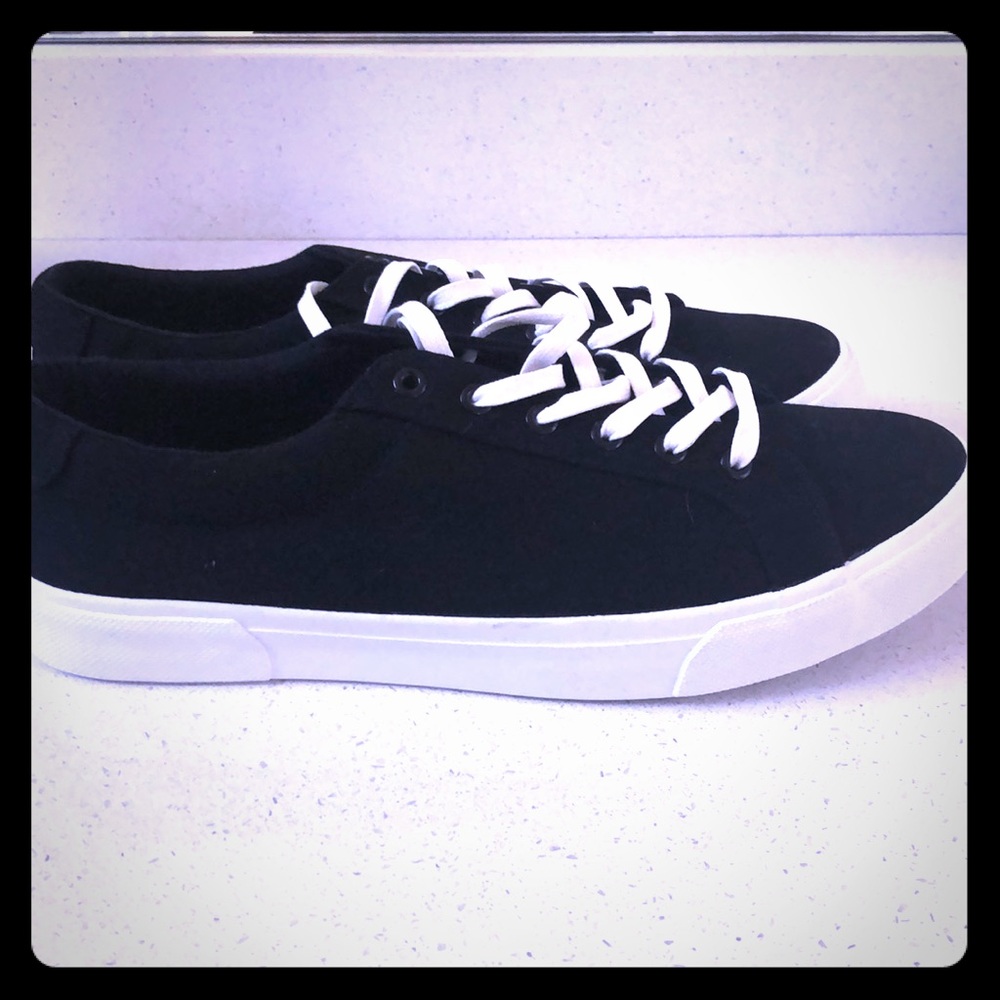 Men’s Black Sneaker